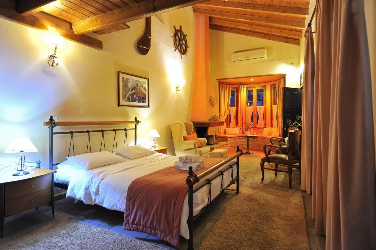 Ganimede Hotel, Galaxidi ภายนอก รูปภาพ